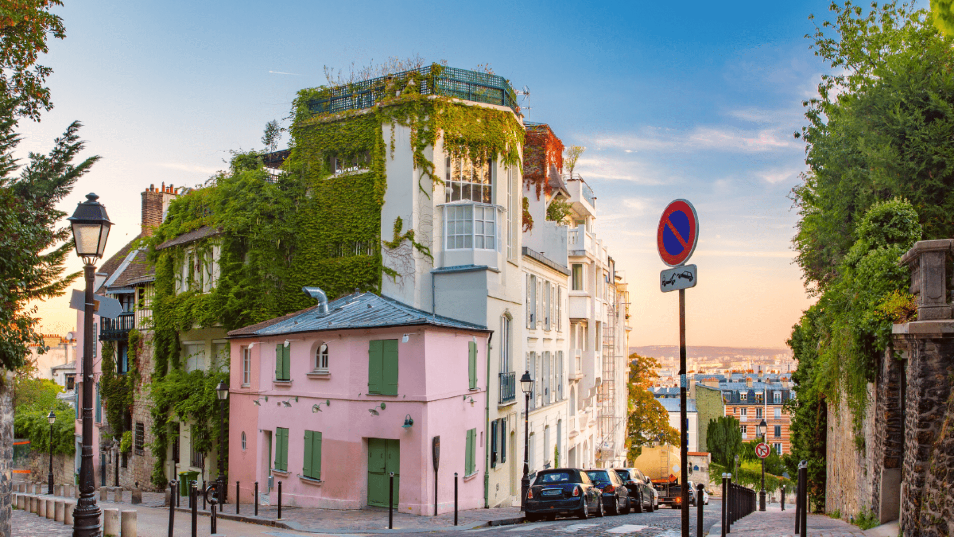 Montmartre: Explore the Artists' Quarter in Paris