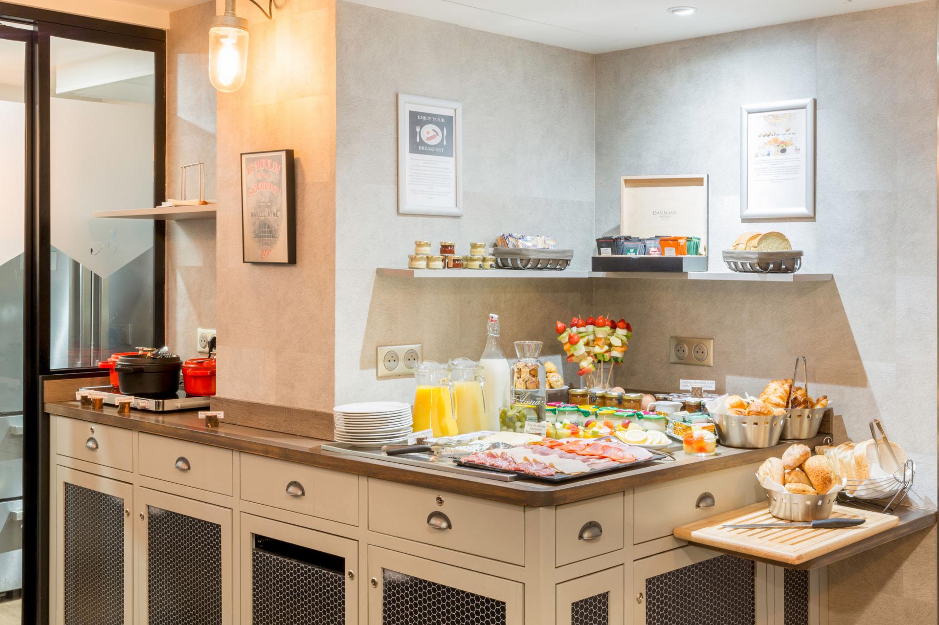 Hôtel Littéraire Marcel Aymé - Salle du petit-déjeuner
